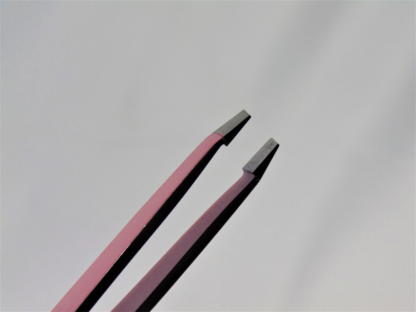 Pink Eyebrow Tweezers Slanted Tip 4" inches