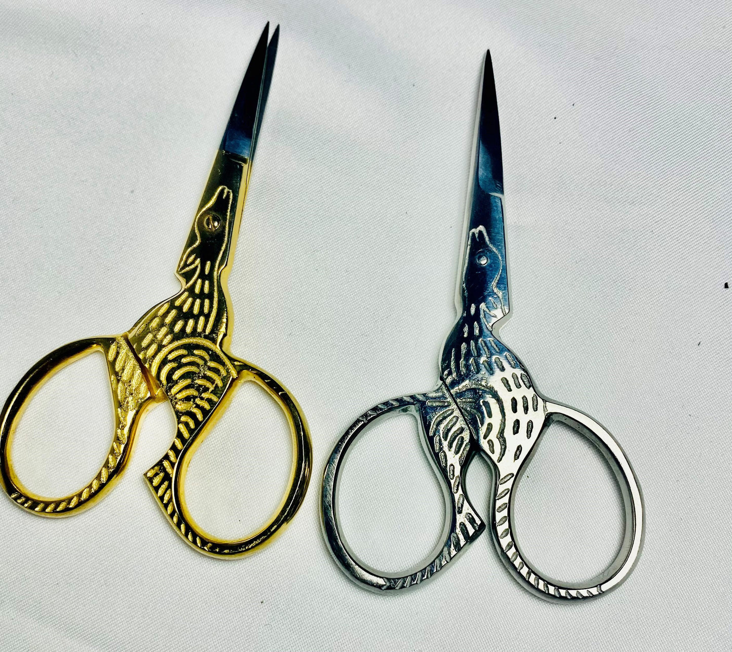 Kangaroo theme 4'' needlepoint scissors