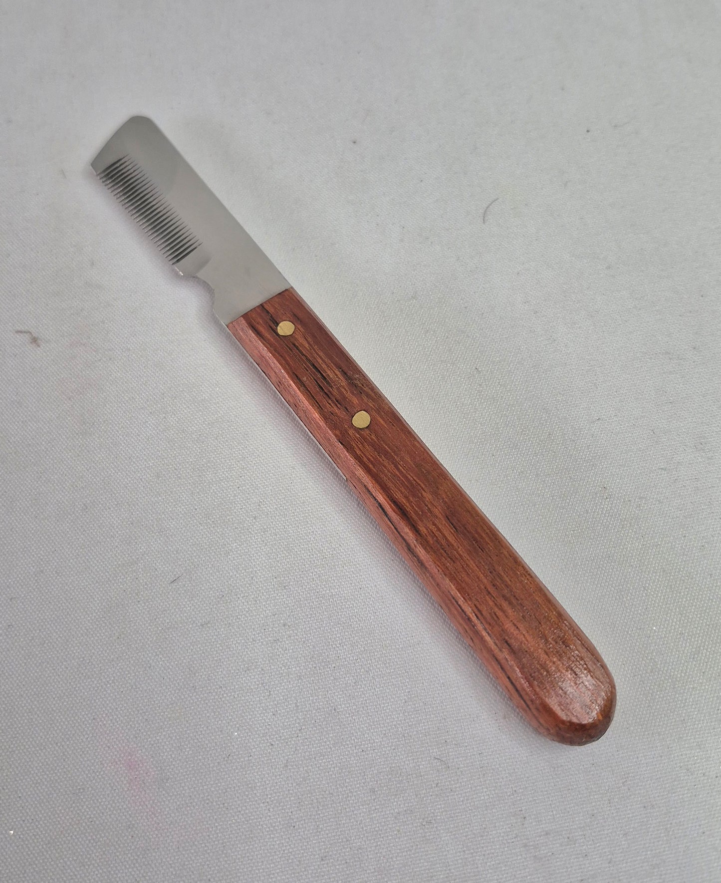 Left handed pet stripping knife (fine teeth)