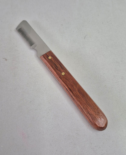 Left handed pet stripping knife (fine teeth)