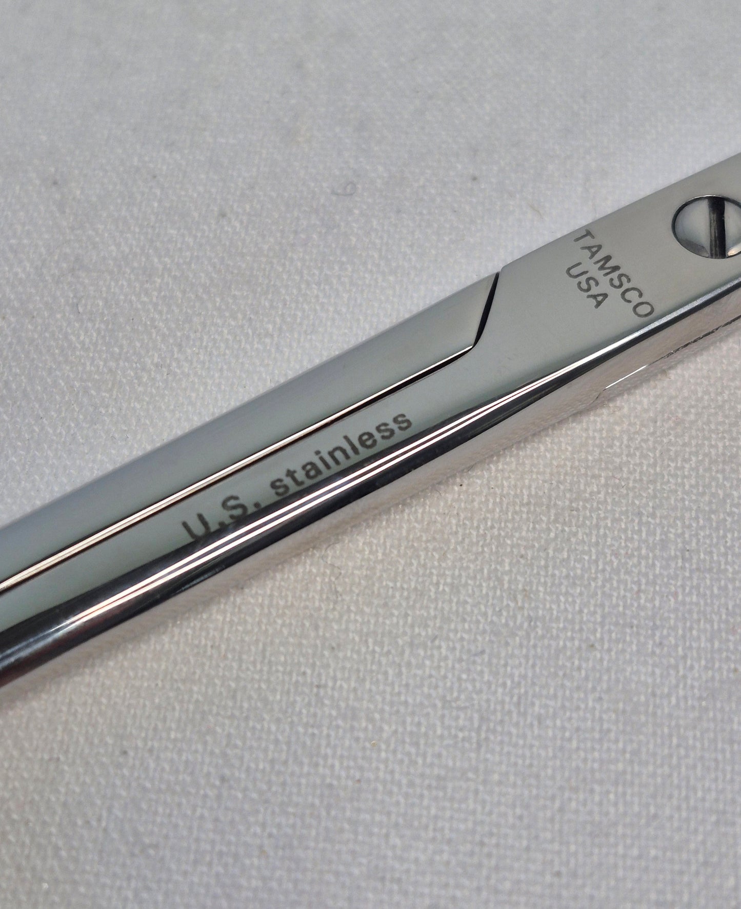 Surgical Scissors Sharp / Blunt Straight 5.5"