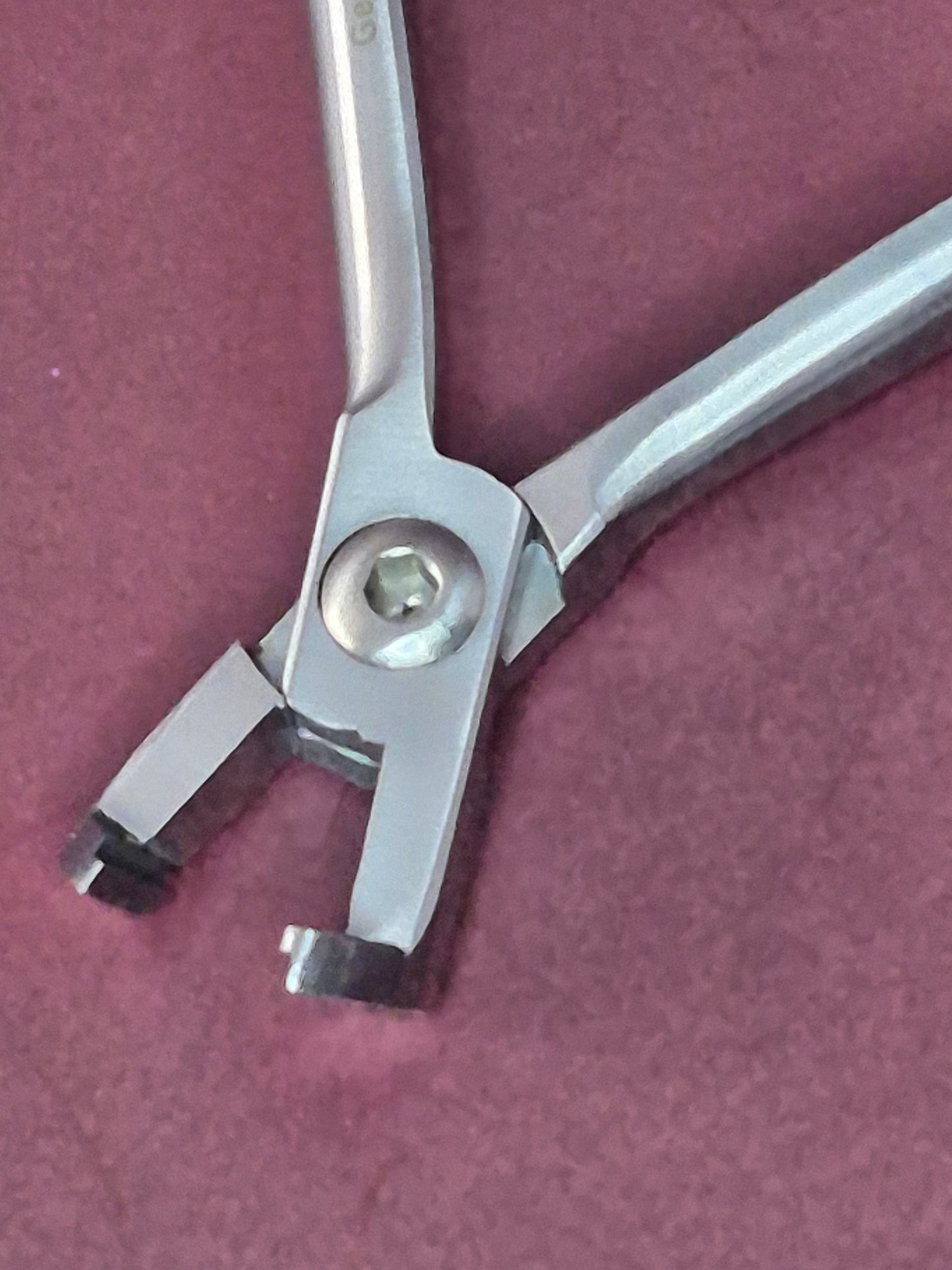 Micro Distal End Cutter with Safety Hold (T/C)