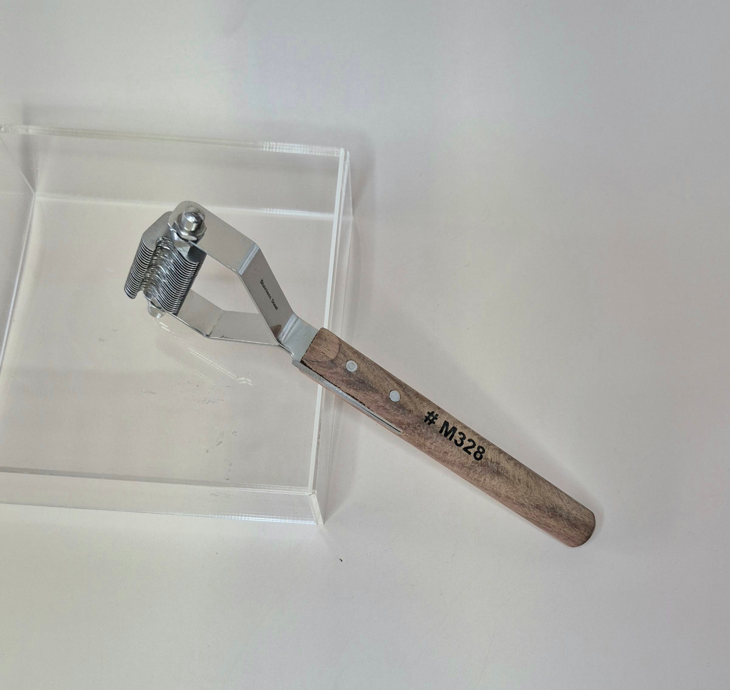 Dematting Comb wooden handle (8 variations)