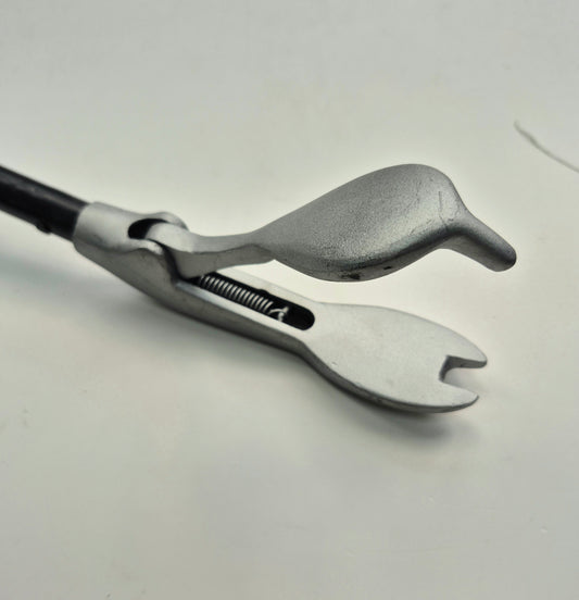 Reptile grabbing tool, cobra style (2 sizes available)
