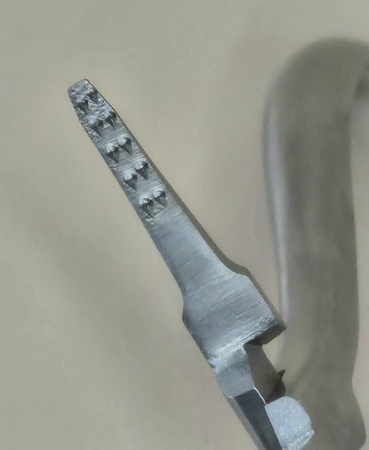 Platypus nail pulling forceps