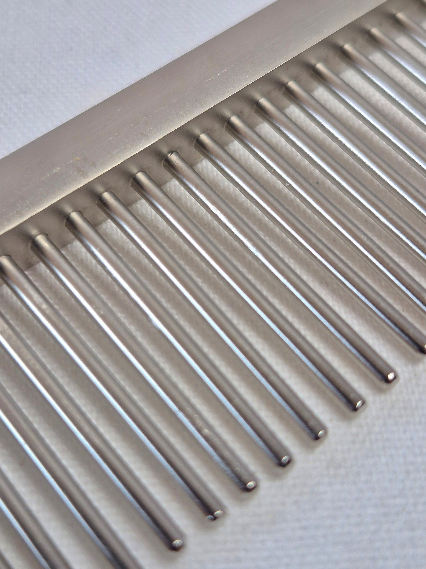Set of 2 stainless steel pet combs