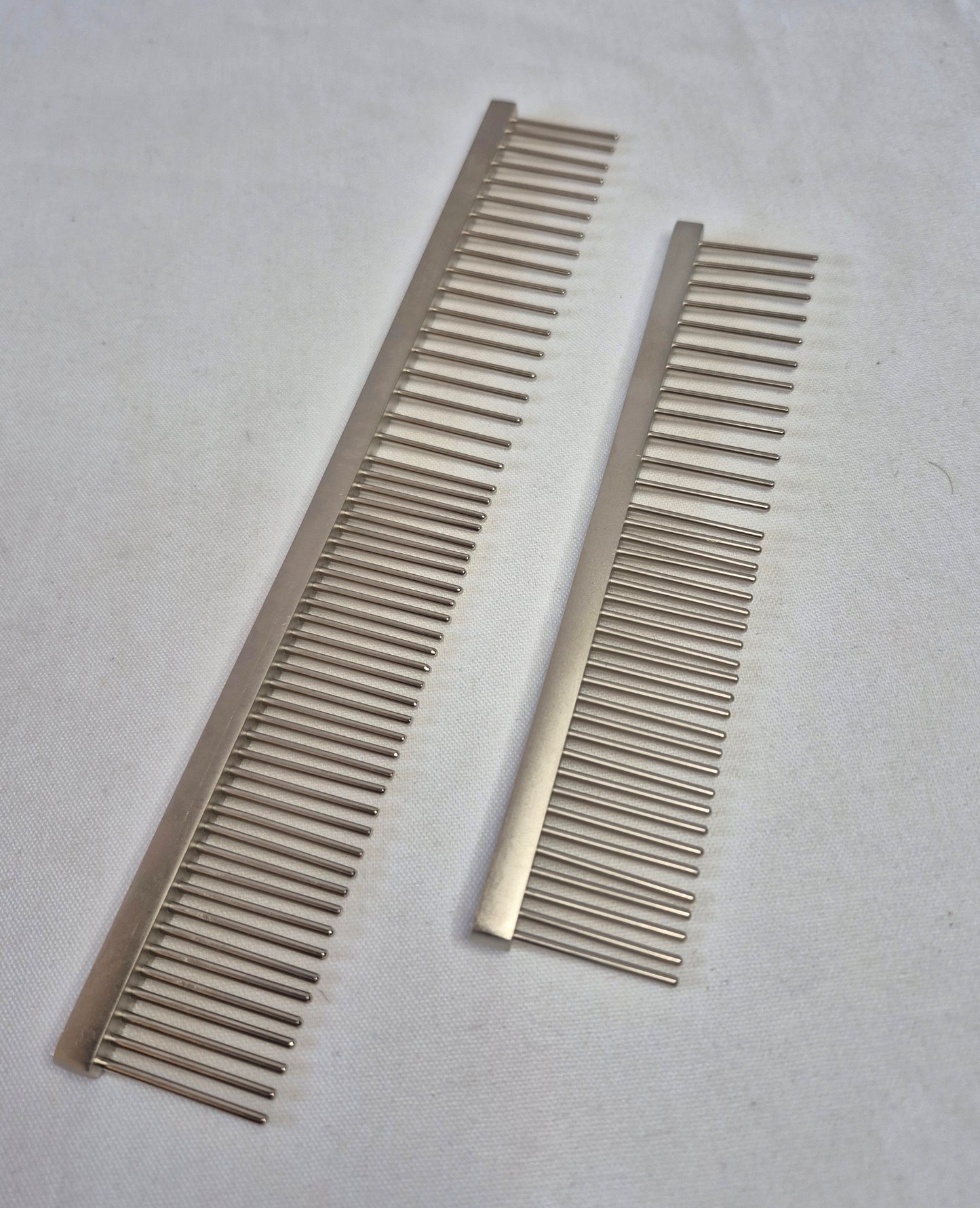 Set of 2 stainless steel pet combs